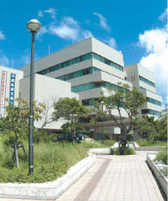 沖縄産業支援センター外観